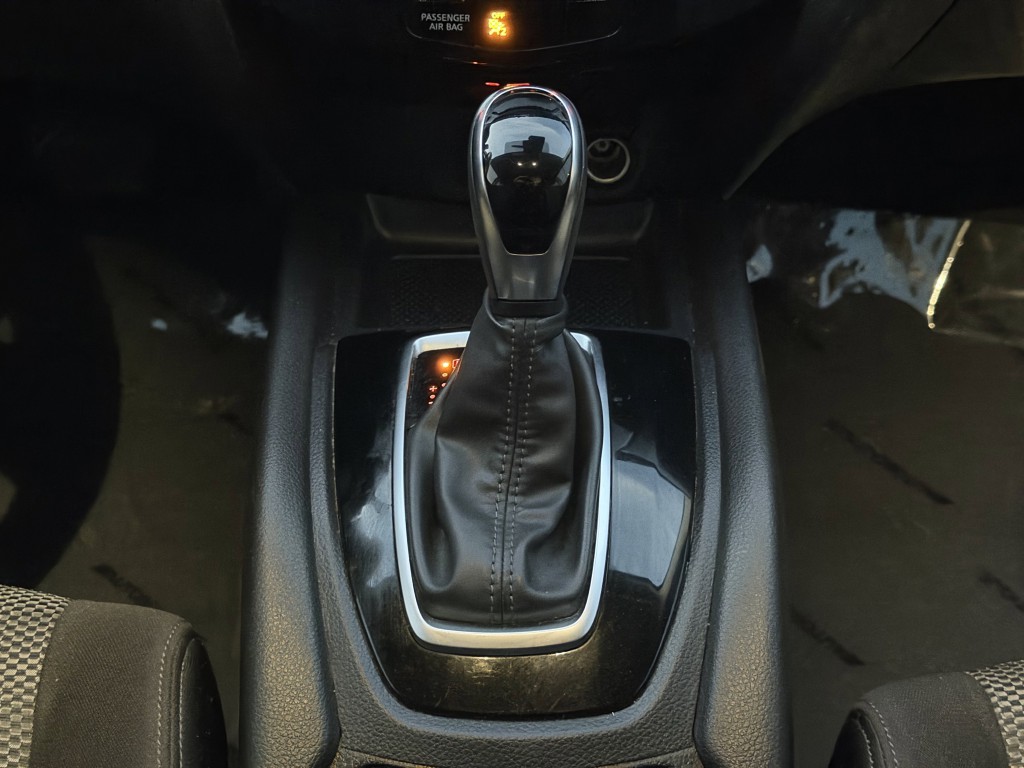 2019 Nissan Rogue Image 21