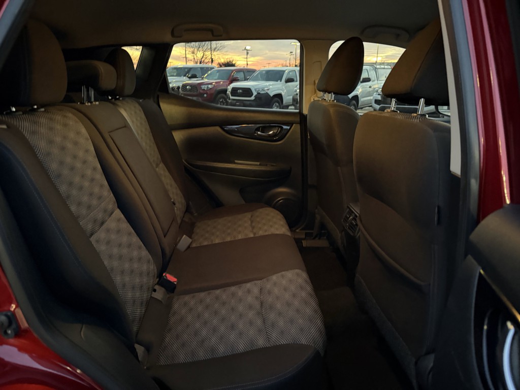 2019 Nissan Rogue Image 26