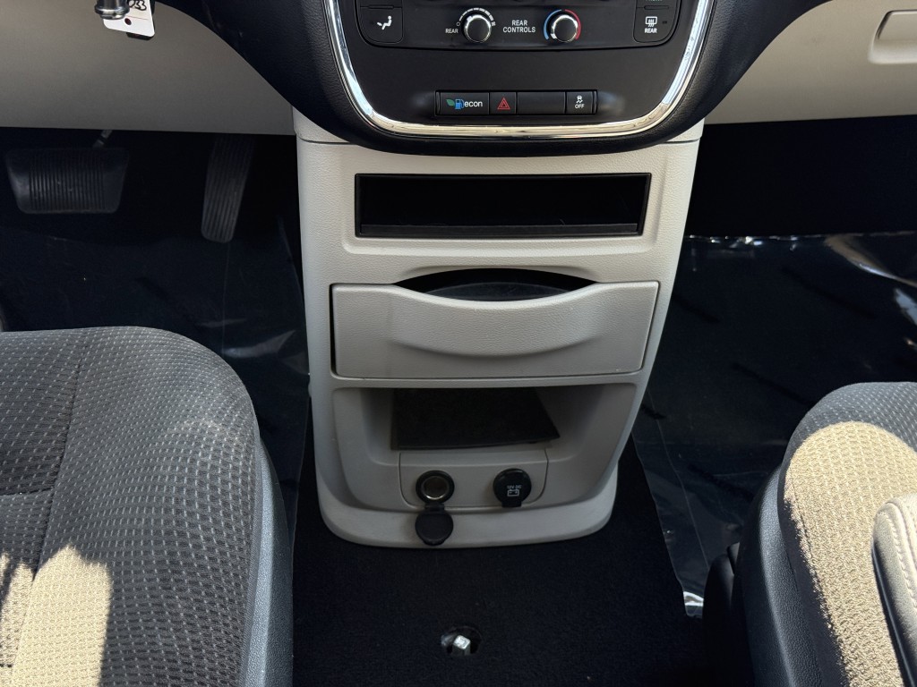 2017 Dodge Grand Caravan Image 23