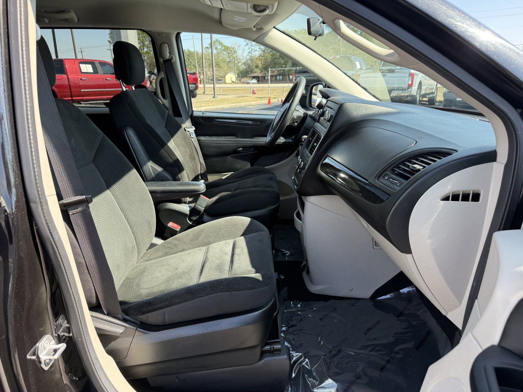 2017 Dodge Grand Caravan Image 27