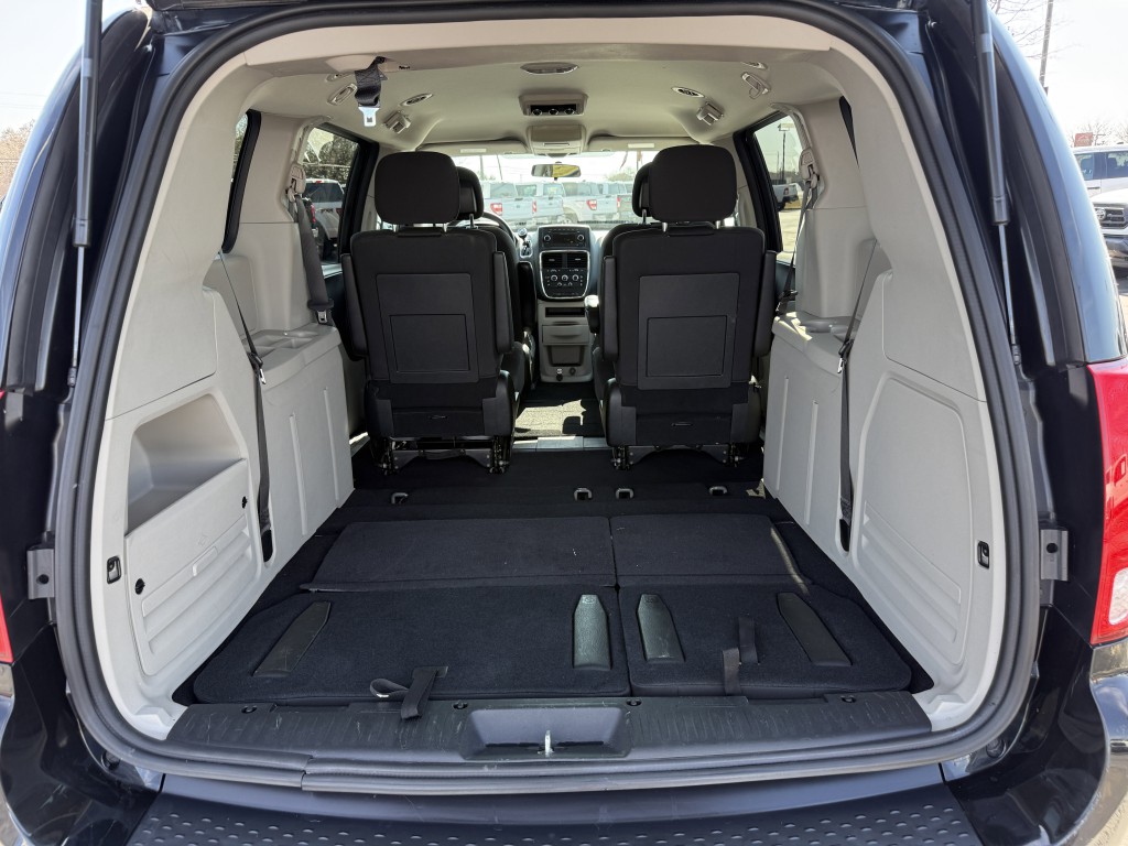 2017 Dodge Grand Caravan Image 32