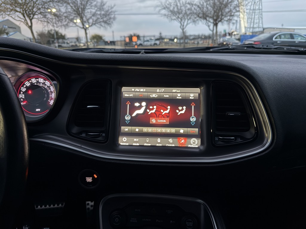 2020 Dodge Challenger Image 19