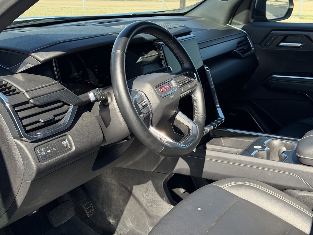 2024 GMC Acadia Image 12