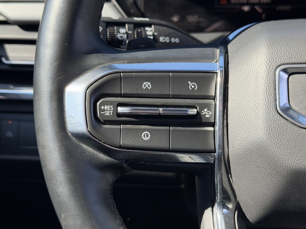 2024 GMC Acadia Image 16