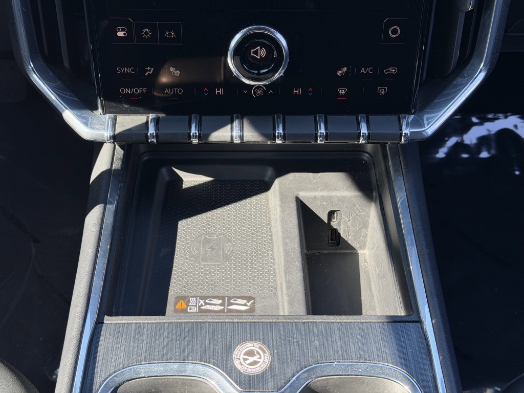 2024 GMC Acadia Image 21