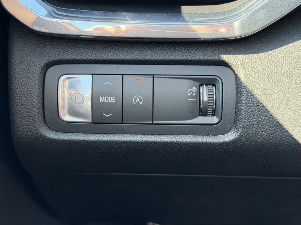 2024 GMC Acadia Image 23