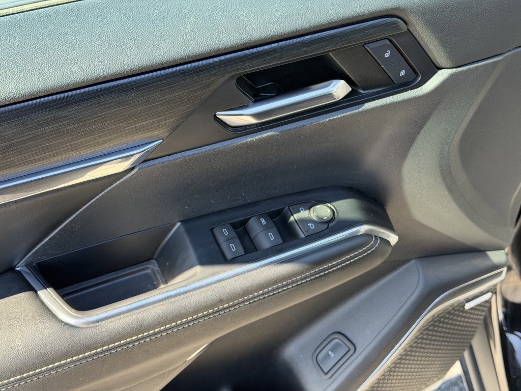 2024 GMC Acadia Image 24