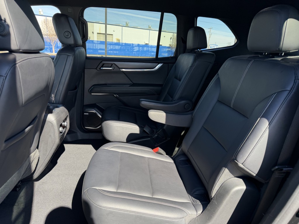 2024 GMC Acadia Image 30