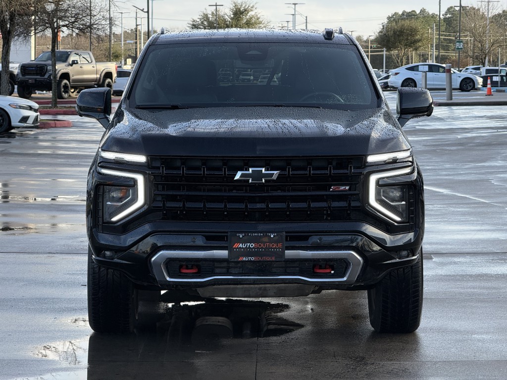 2025 Chevrolet Suburban Image 9