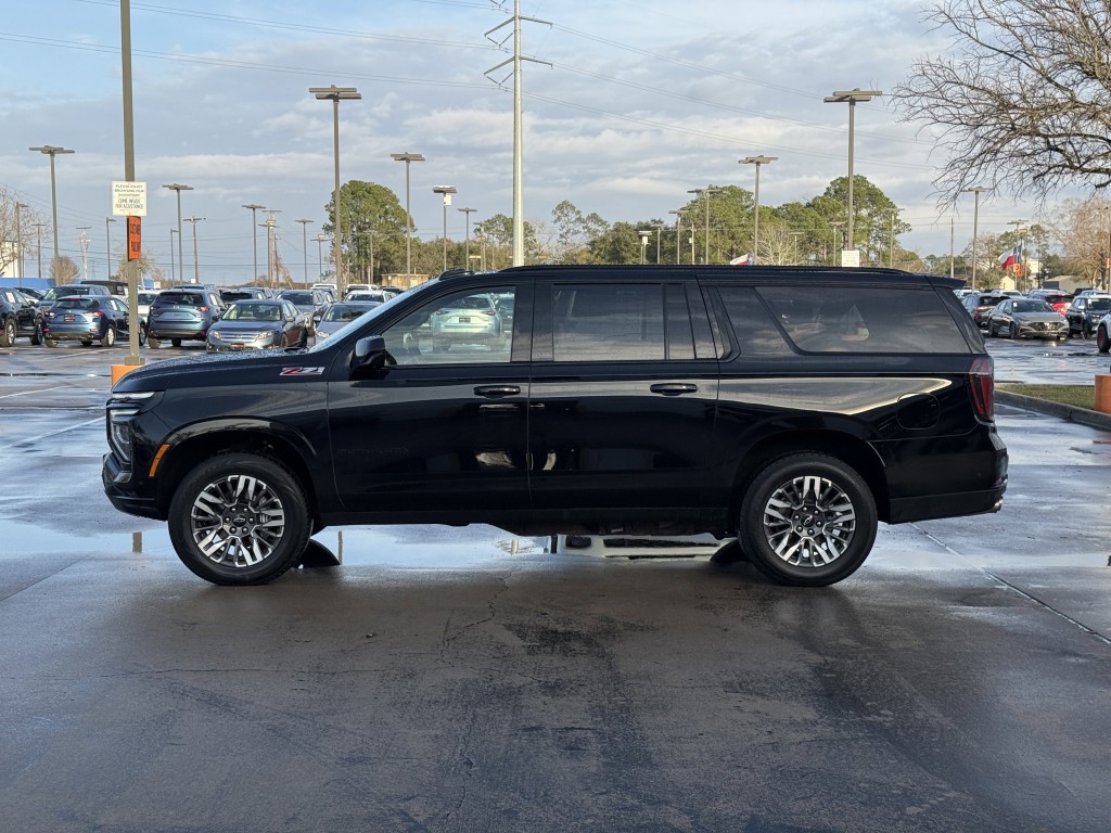 2025 Chevrolet Suburban Image 14