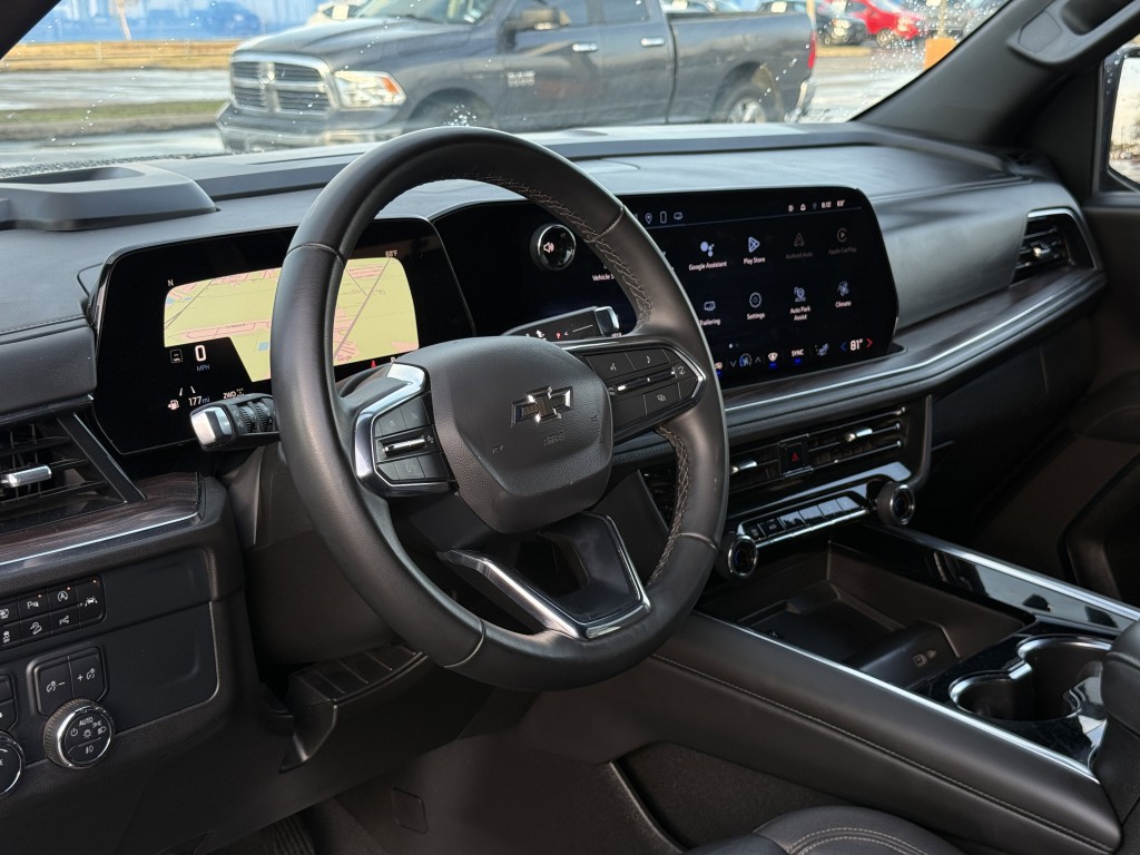 2025 Chevrolet Suburban Image 16