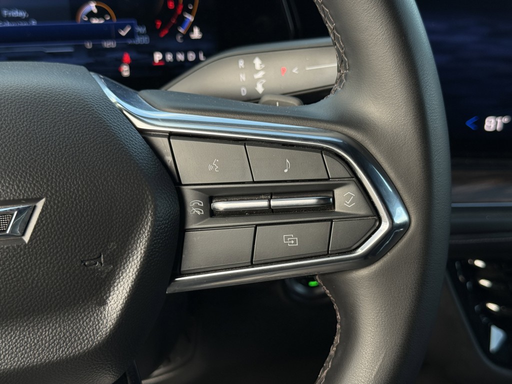 2025 Chevrolet Suburban Image 21