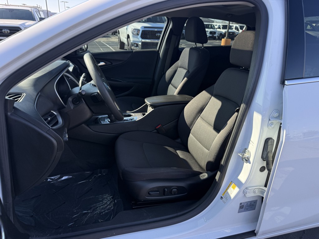 2024 Chevrolet Malibu Image 25