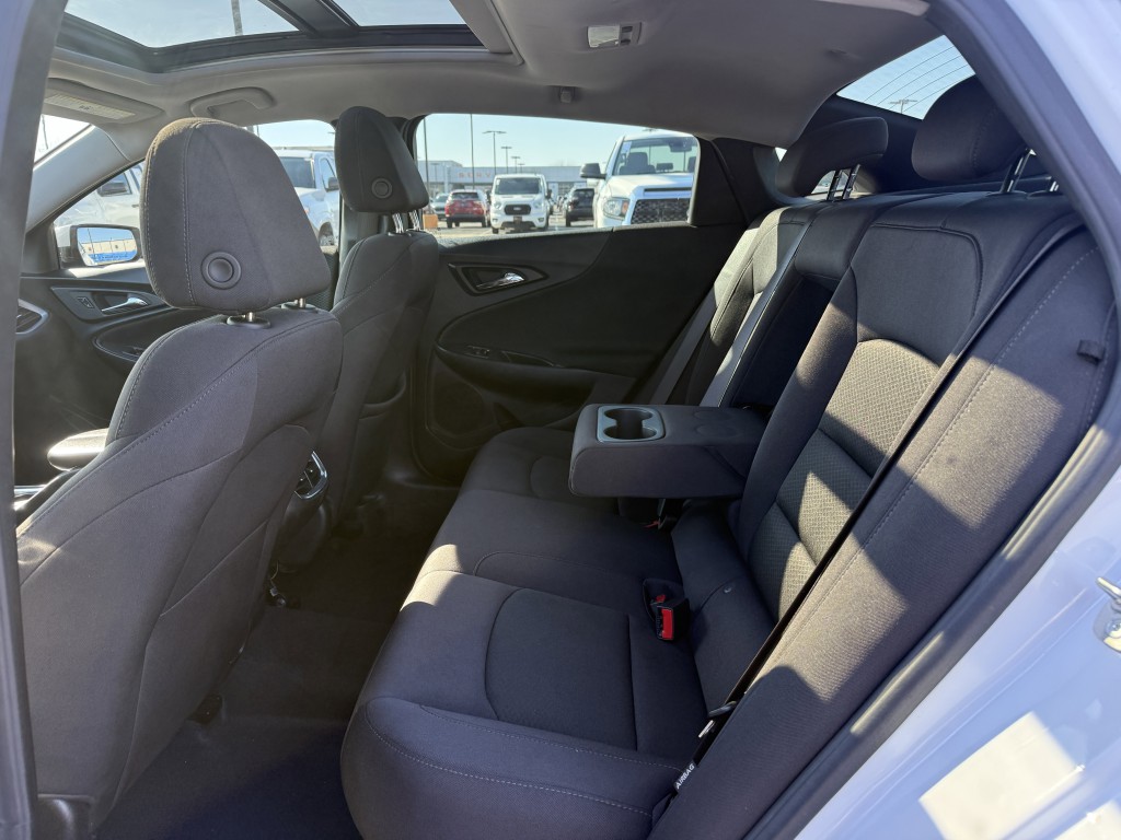 2024 Chevrolet Malibu Image 31