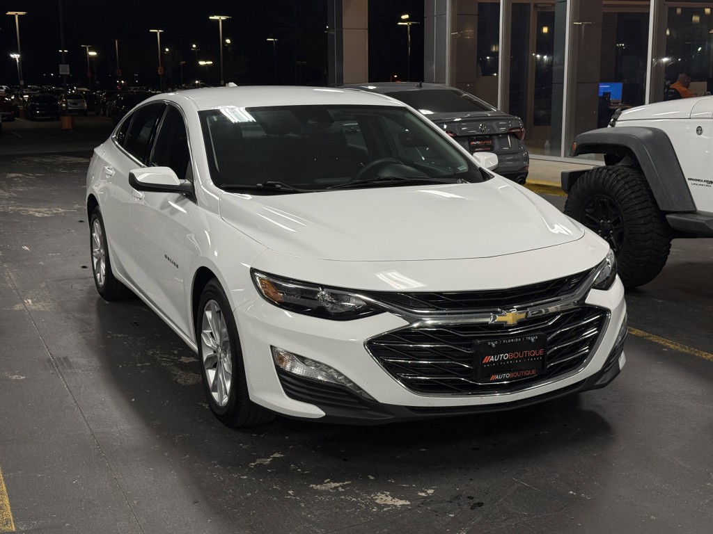 2023 Chevrolet Malibu Image 3