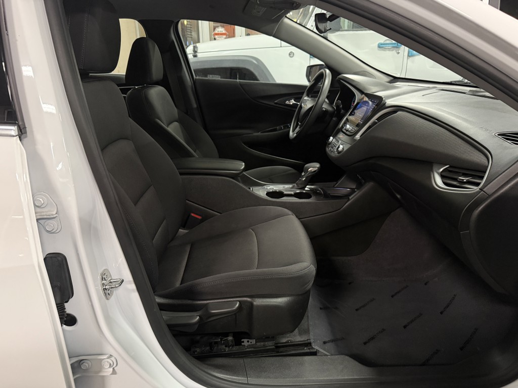 2023 Chevrolet Malibu Image 26