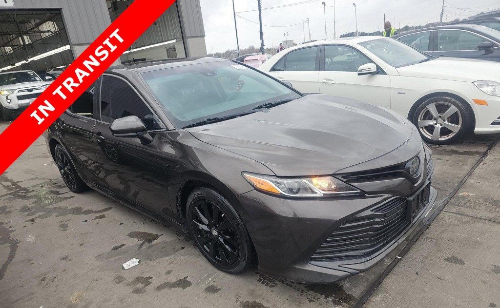 2018 Toyota Camry Image 1