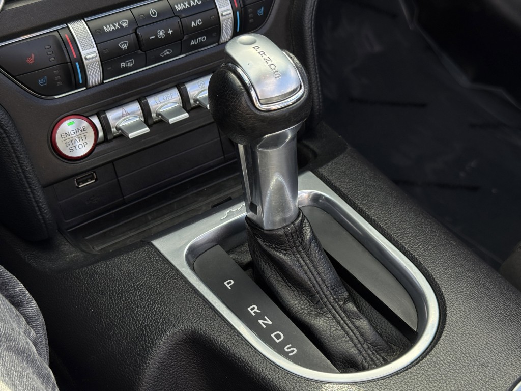 2020 Ford Mustang Image 26