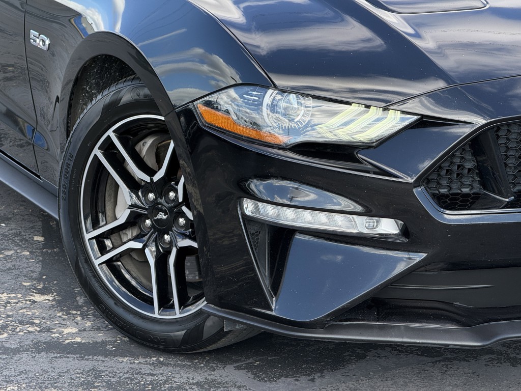 2020 Ford Mustang Image 9