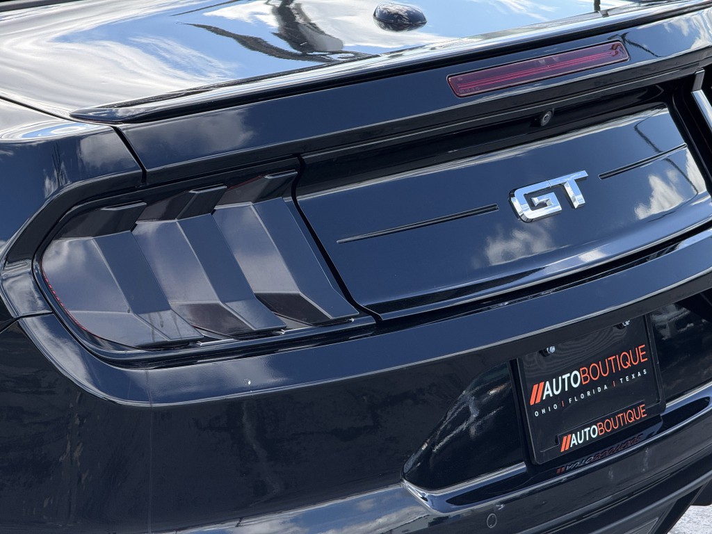 2020 Ford Mustang Image 13