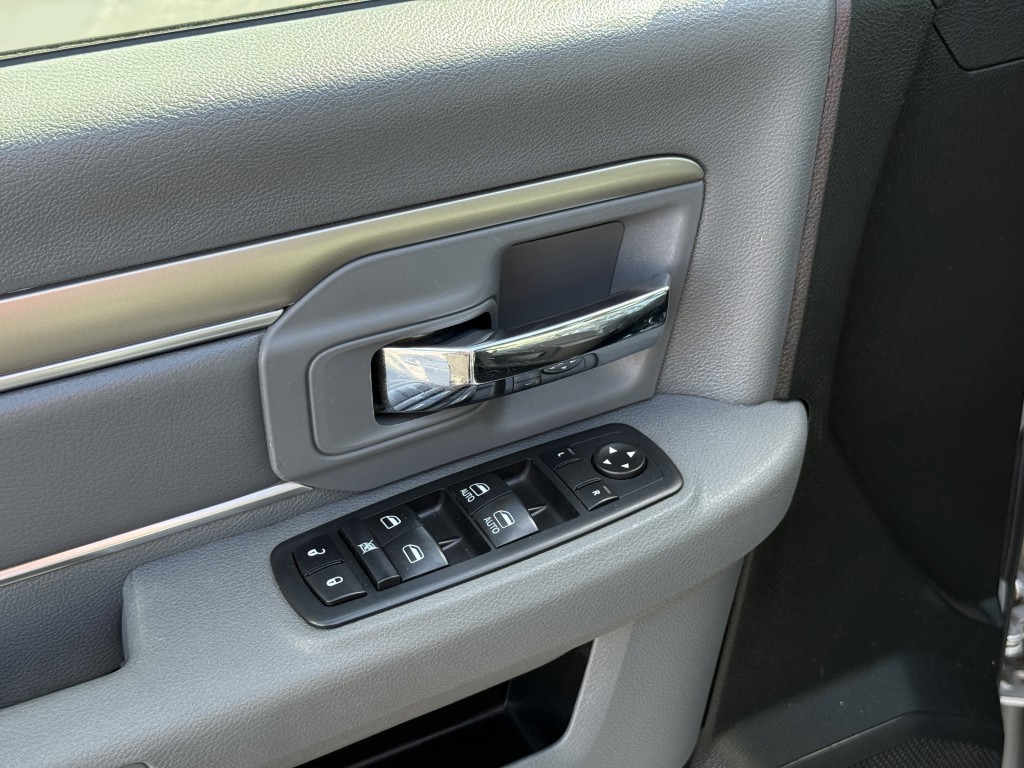 2017 RAM 1500 Image 23