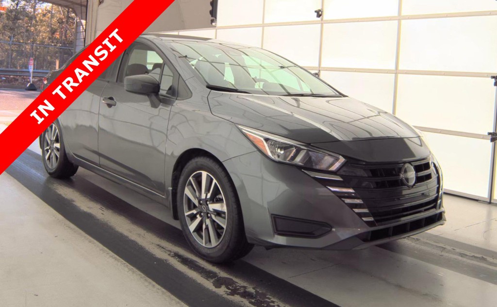 2023 Nissan Versa Image 5