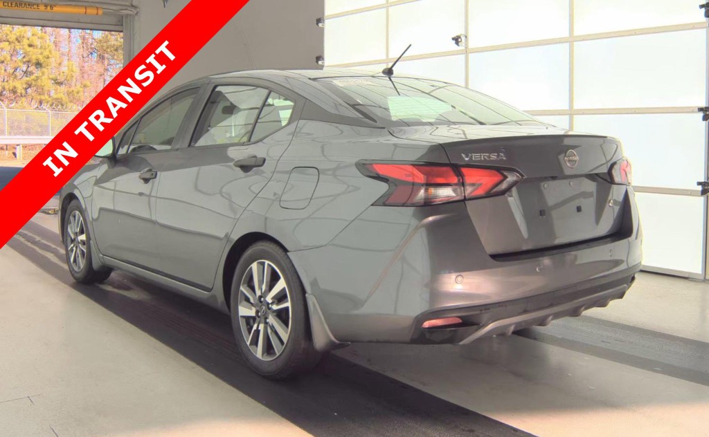 2023 Nissan Versa Image 7