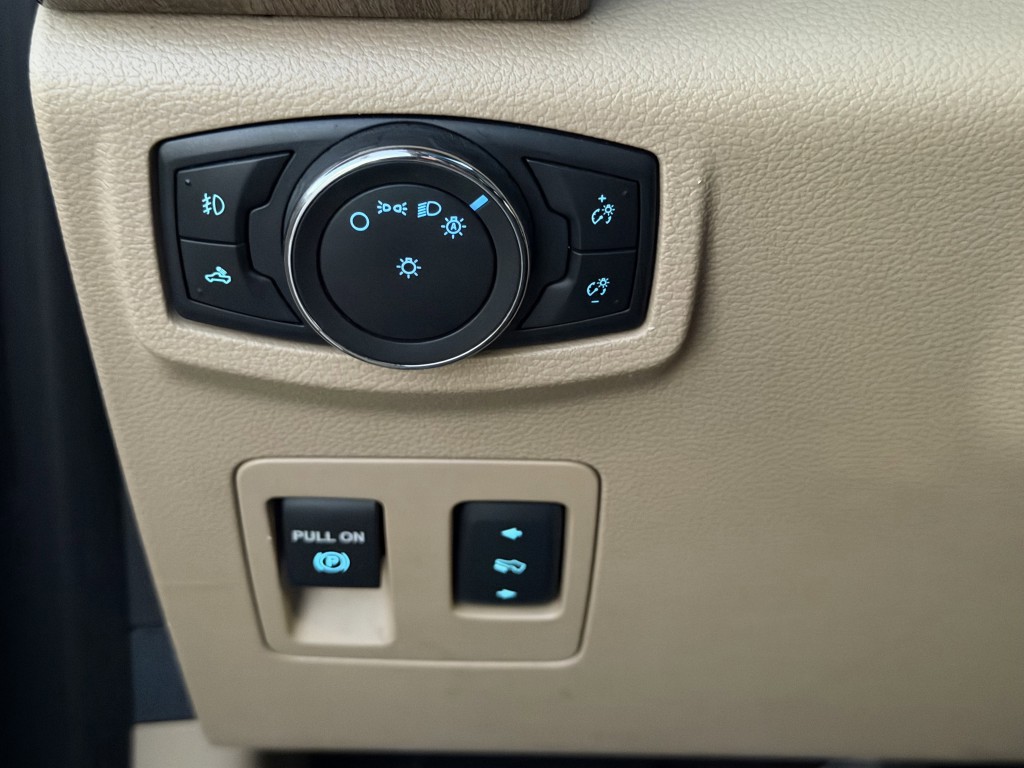 2016 Ford F-150 Image 22