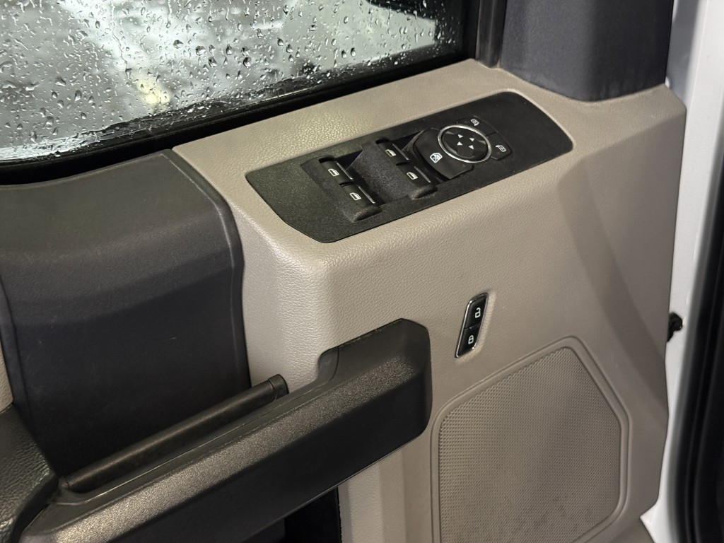 2022 Ford F-350 Image 22