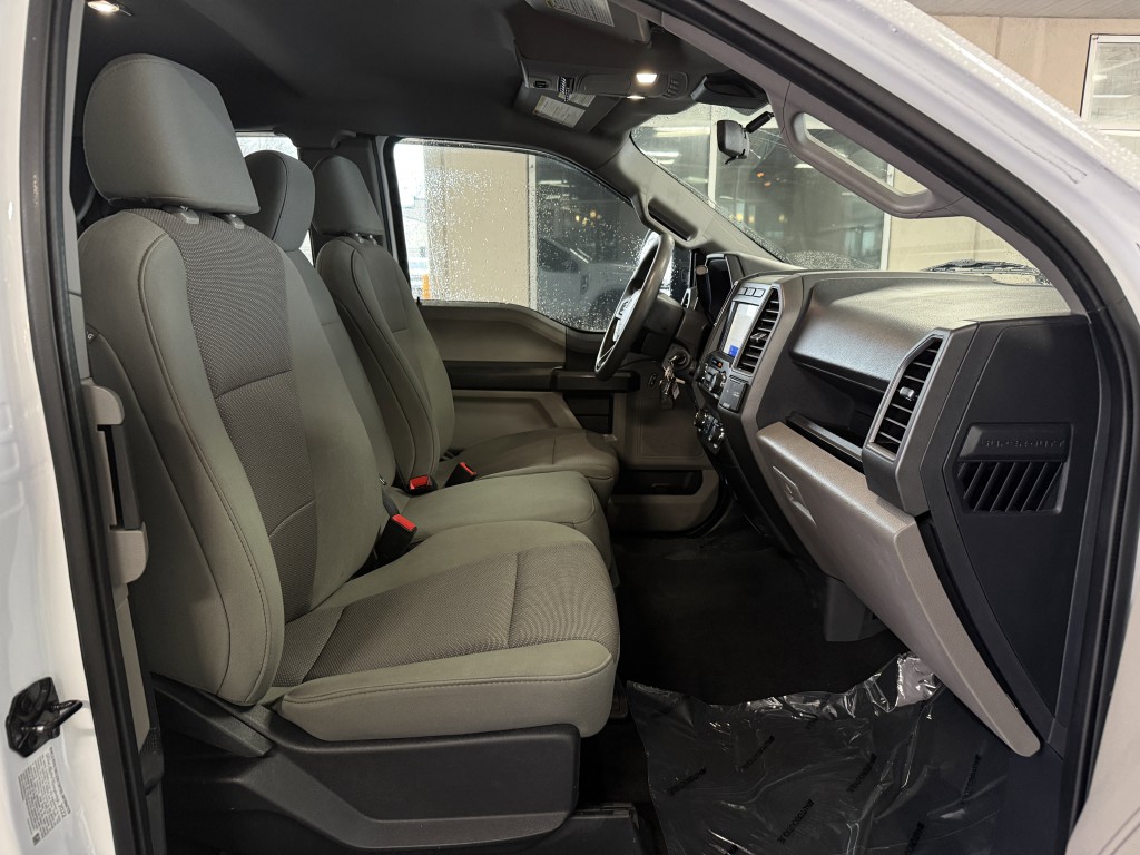 2022 Ford F-350 Image 25
