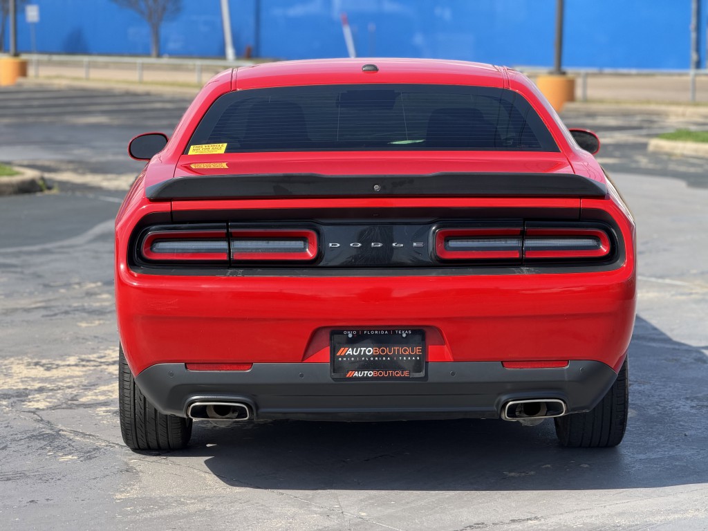 2019 Dodge Challenger Image 8