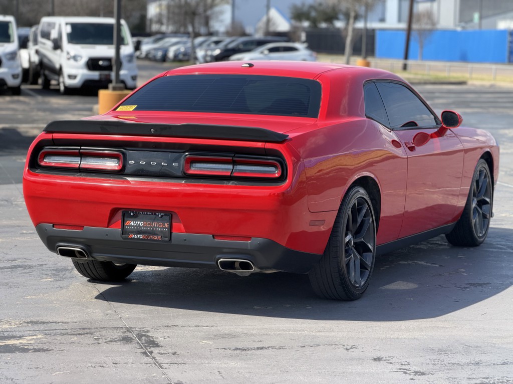 2019 Dodge Challenger Image 9