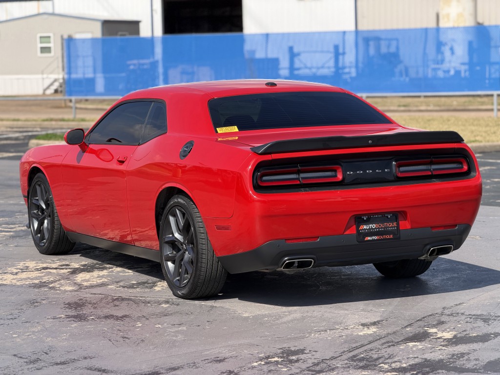 2019 Dodge Challenger Image 10