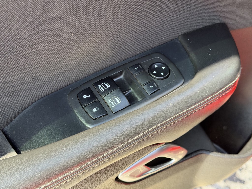 2019 Dodge Challenger Image 21