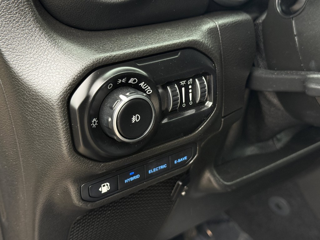 2021 Jeep Wrangler Image 26