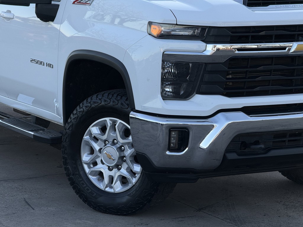 2024 Chevrolet Silverado 1500 Image 8