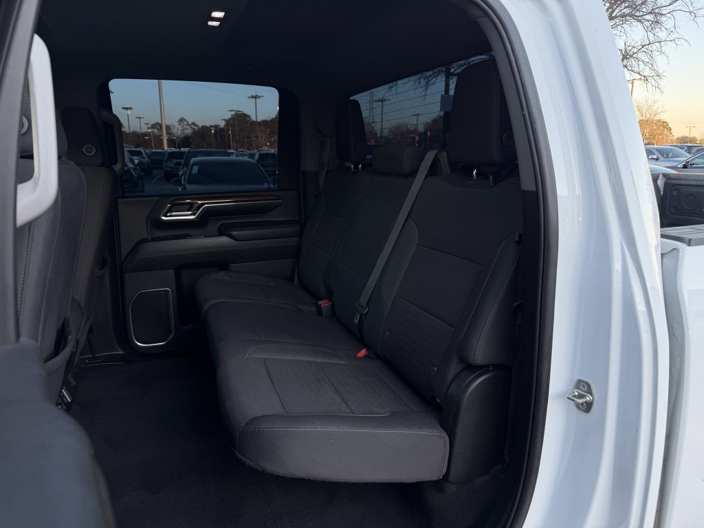 2024 Chevrolet Silverado 1500 Image 32
