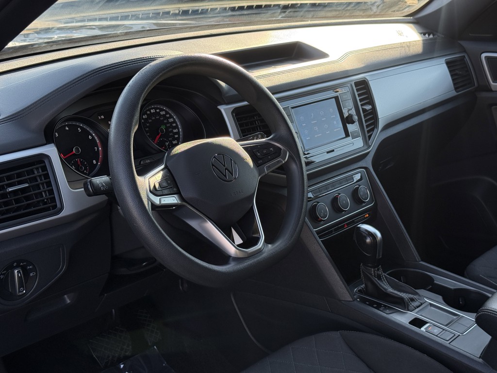 2021 Volkswagen Atlas Cross Sport Image 16