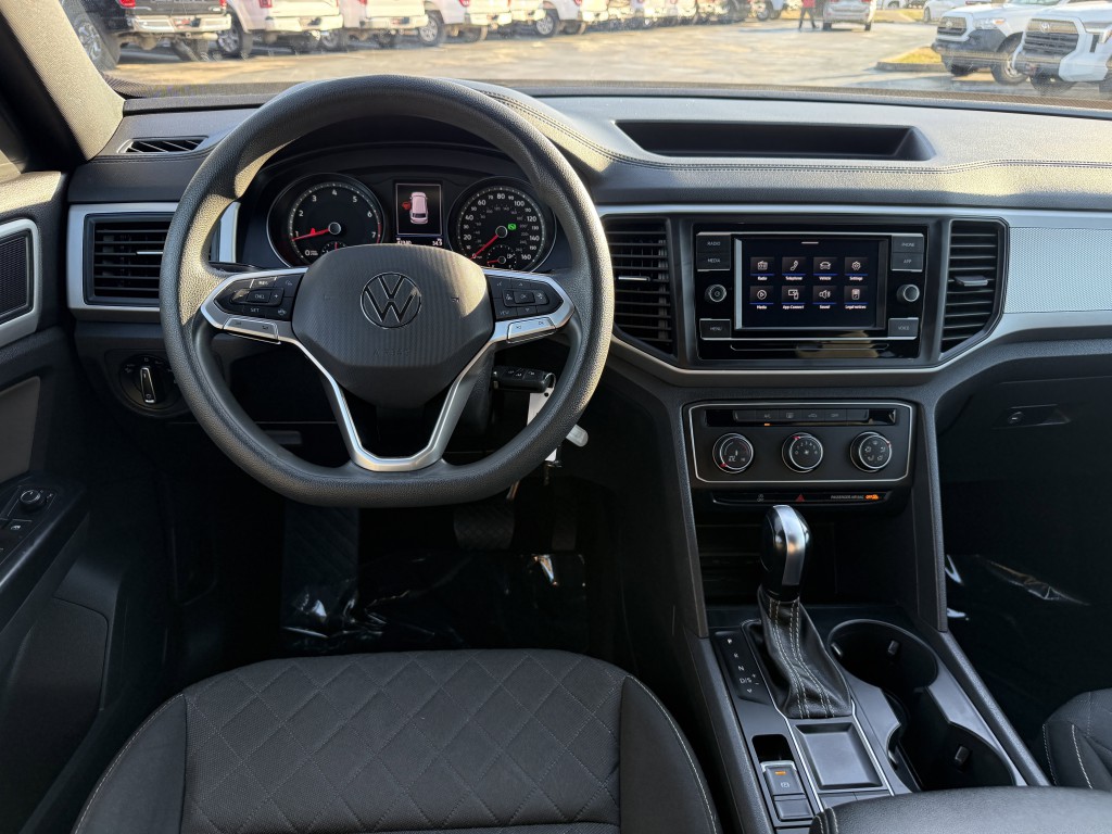 2021 Volkswagen Atlas Cross Sport Image 17