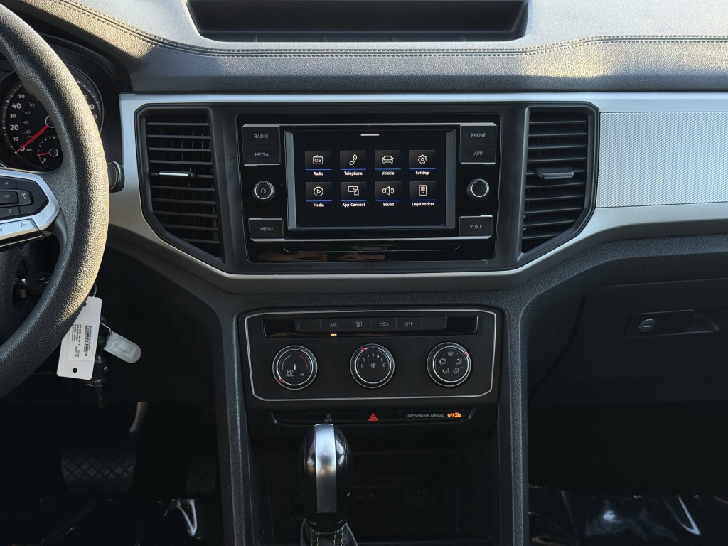 2021 Volkswagen Atlas Cross Sport Image 22