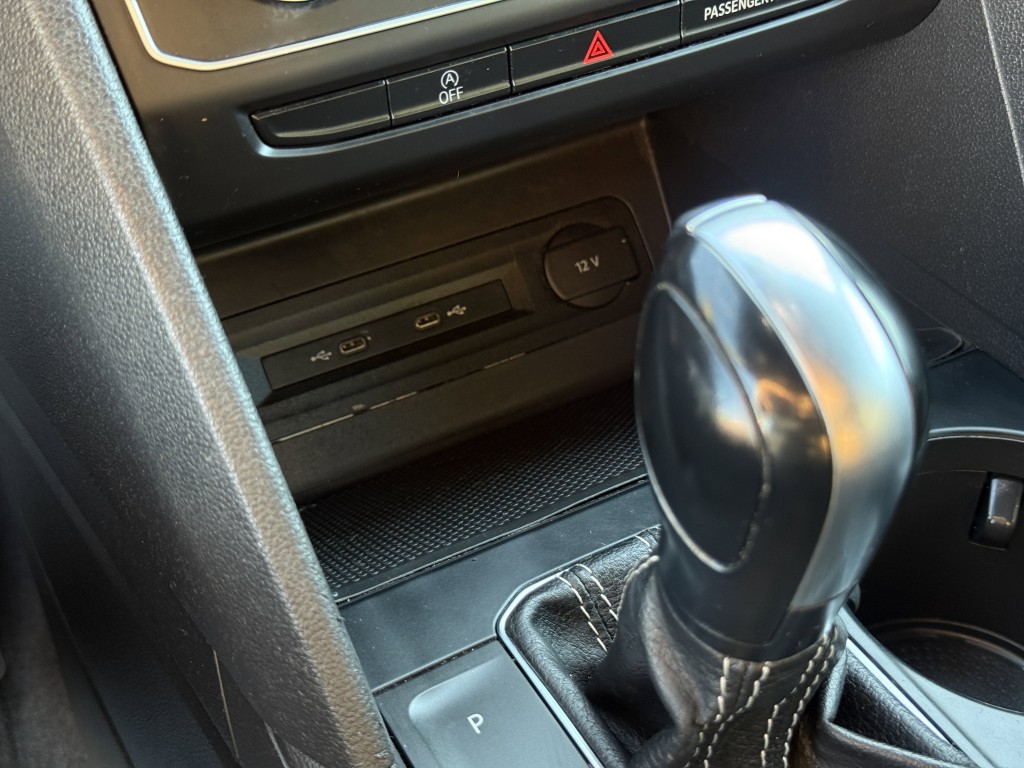 2021 Volkswagen Atlas Cross Sport Image 23