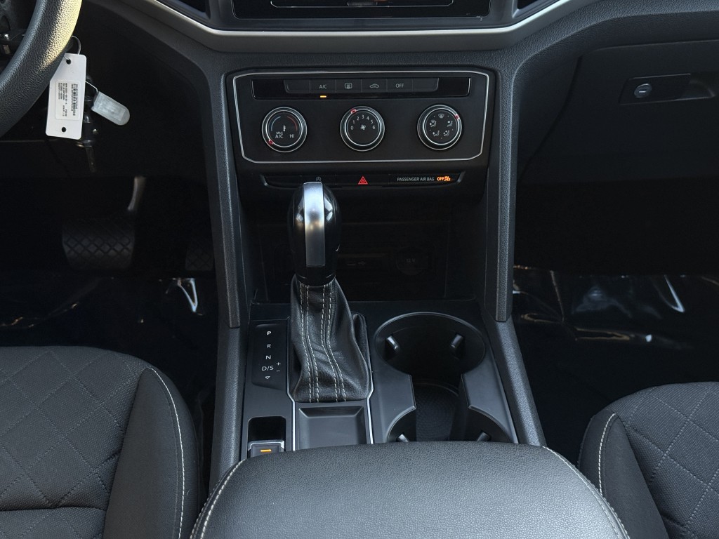 2021 Volkswagen Atlas Cross Sport Image 25