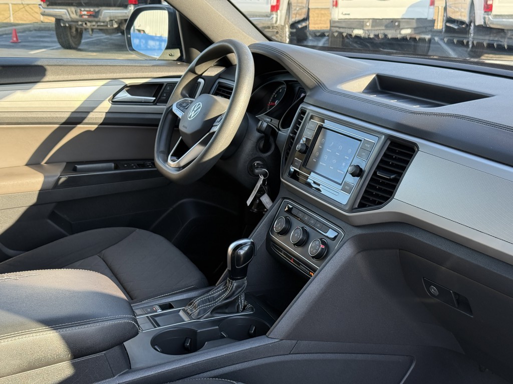 2021 Volkswagen Atlas Cross Sport Image 28