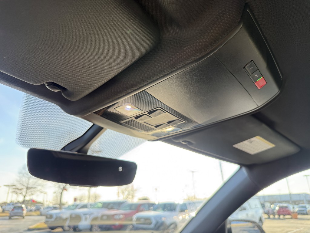 2021 Volkswagen Atlas Cross Sport Image 30