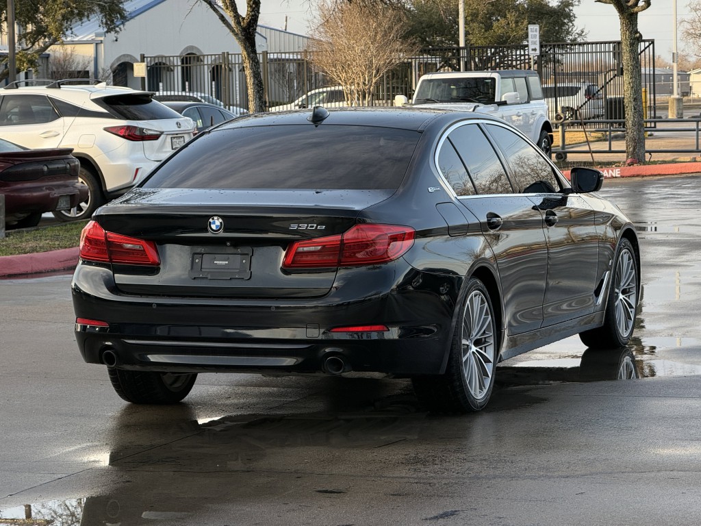 2019 BMW 5 Series Image 11