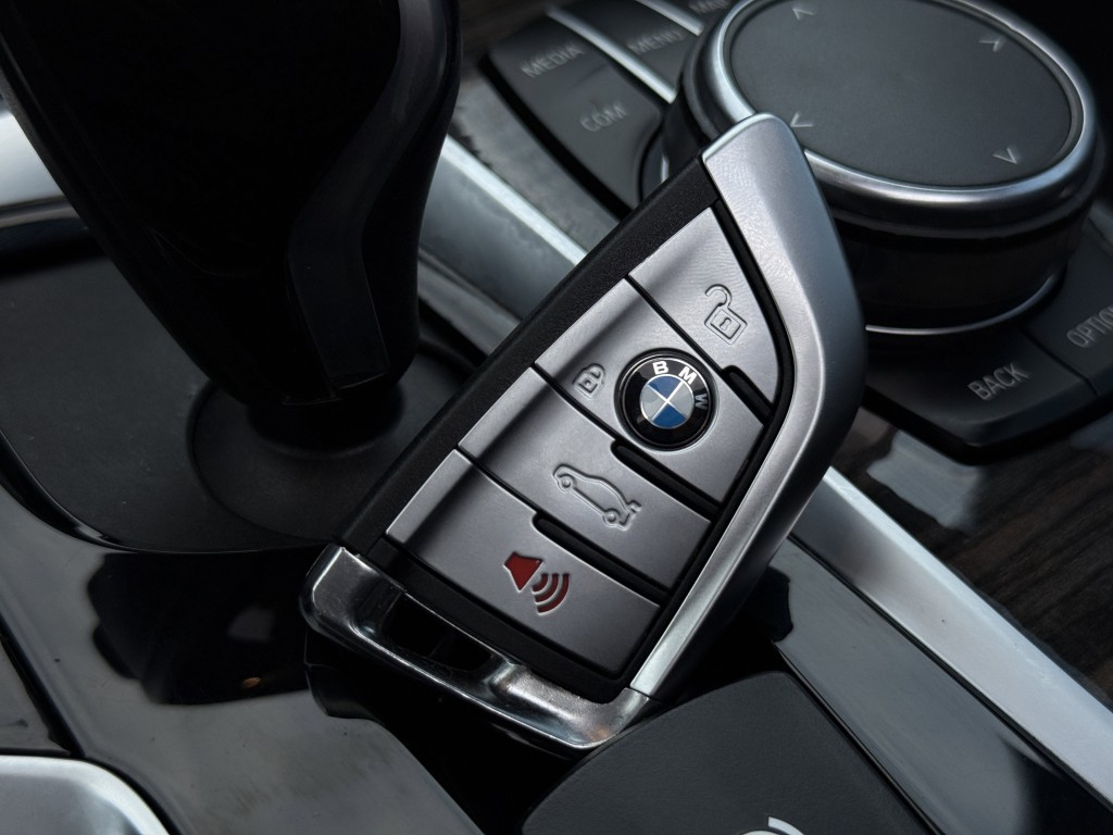 2019 BMW 5 Series Image 27