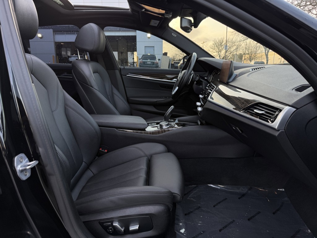 2019 BMW 5 Series Image 33