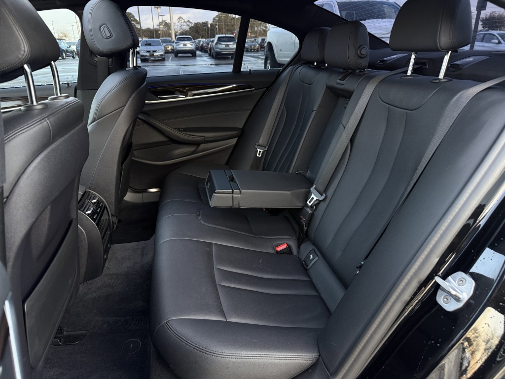 2019 BMW 5 Series Image 37
