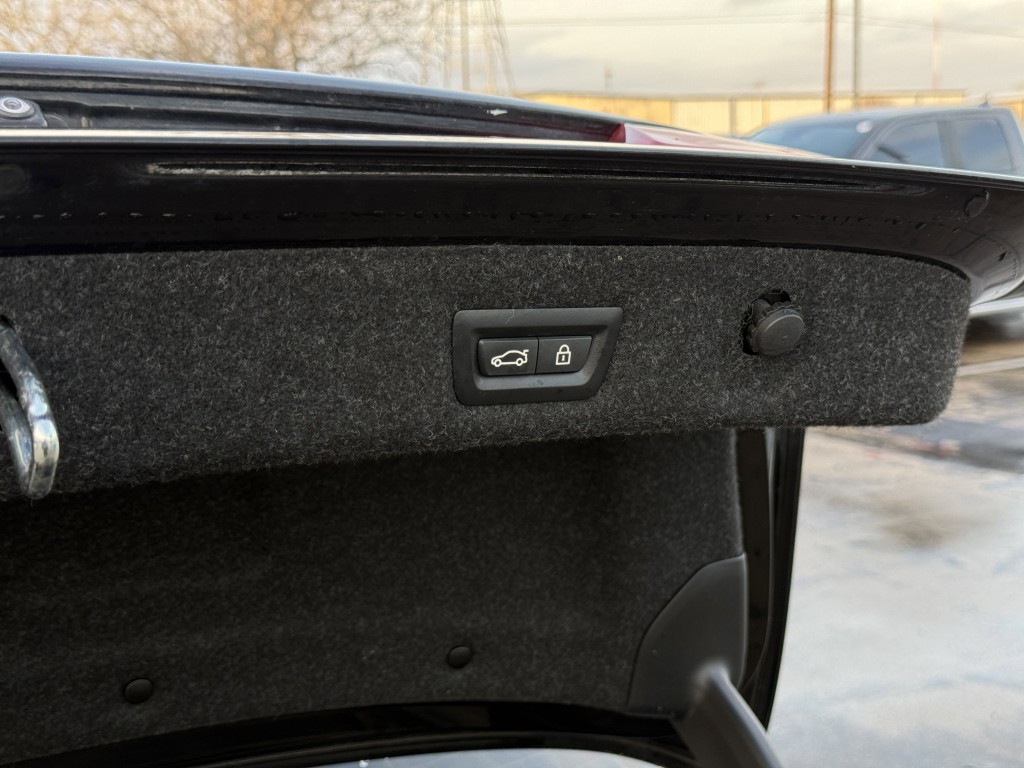 2019 BMW 5 Series Image 43