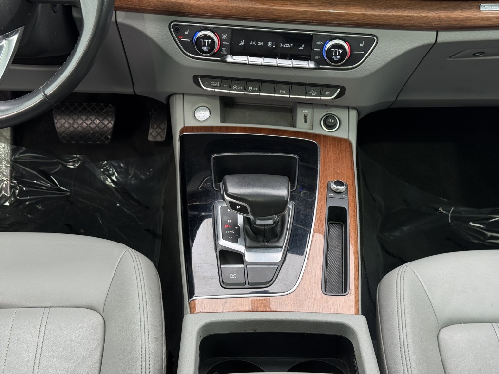 2021 Audi Q5 Image 22